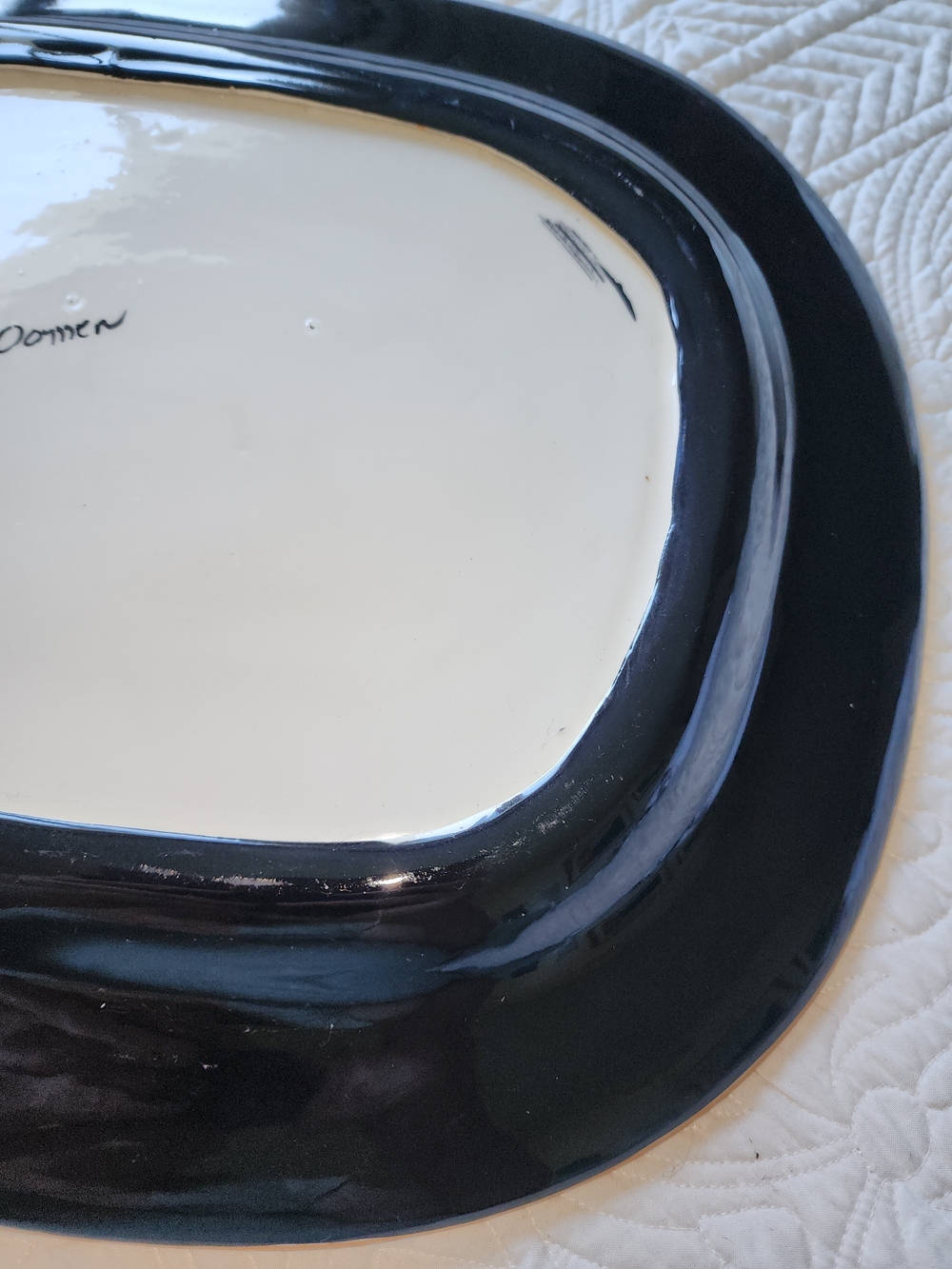 Handpainted Platter Pears Black Ceramic Signed Hilda Oomen Canadian Artist 🎨 ❤ - Picture 8 of 9